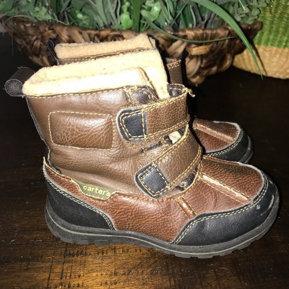 𝅺BOYS Carter fall winter boots 7M